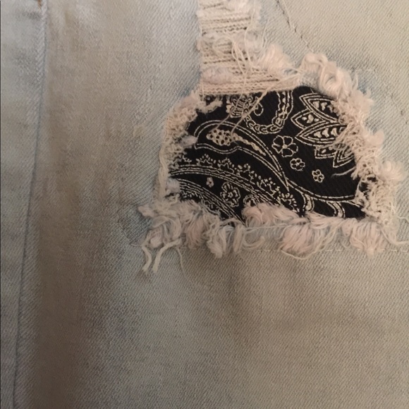 Bandanna Patched Jeans - Picture 4 of 13